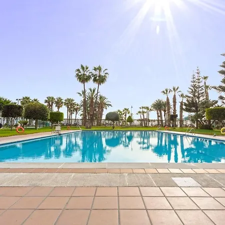Seafront With Parking Appartamento *